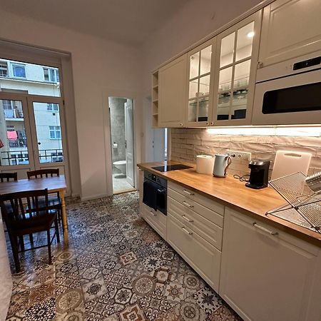 Karlin Oasis 2-Bedroom Apartment Prága Kültér fotó