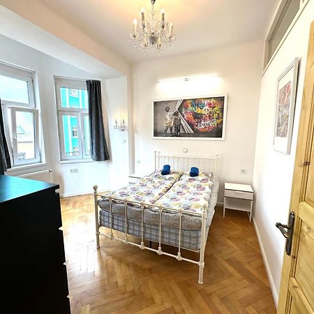 Karlin Oasis 2-Bedroom Apartment Prága Kültér fotó