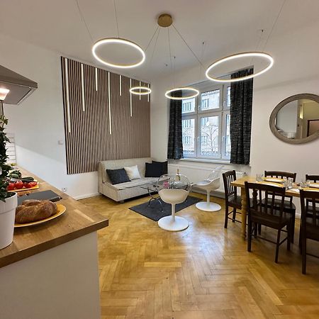 Karlin Oasis 2-Bedroom Apartment Prága Kültér fotó
