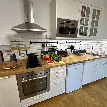 Karlin Oasis 2-Bedroom Apartment Prága Kültér fotó