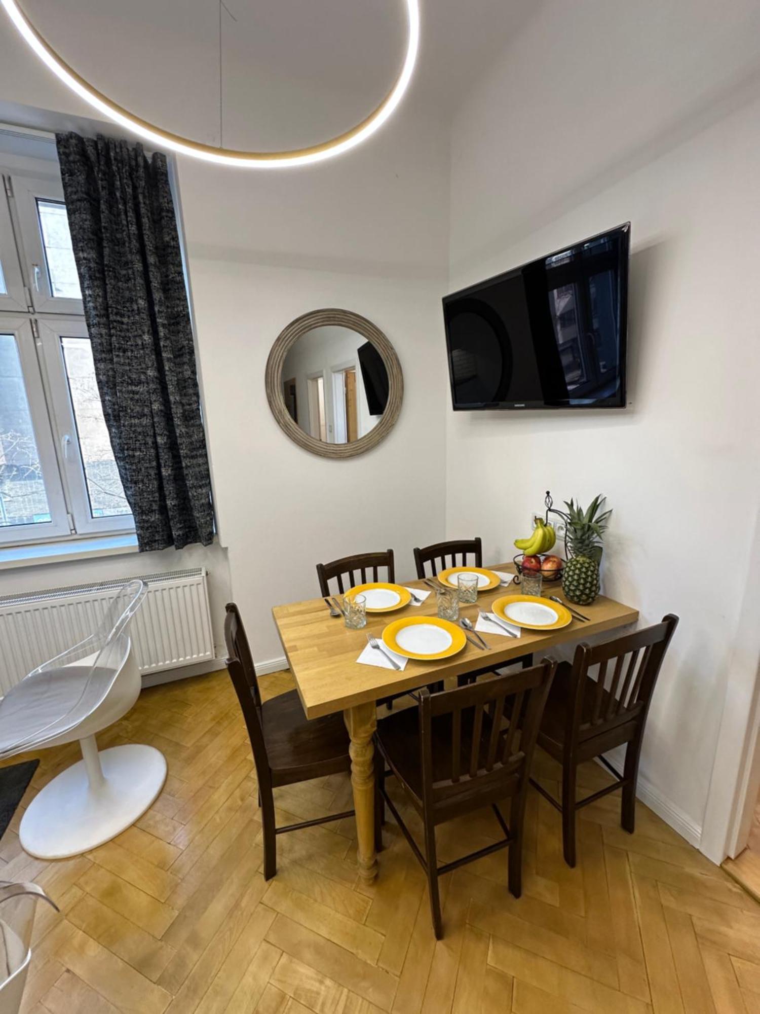 Karlin Oasis 2-Bedroom Apartment Prága Kültér fotó