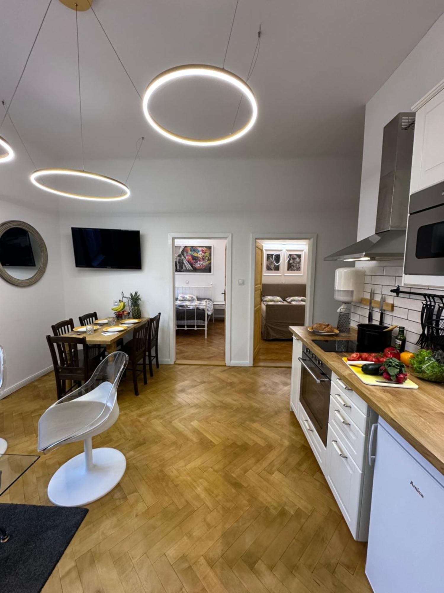 Karlin Oasis 2-Bedroom Apartment Prága Kültér fotó