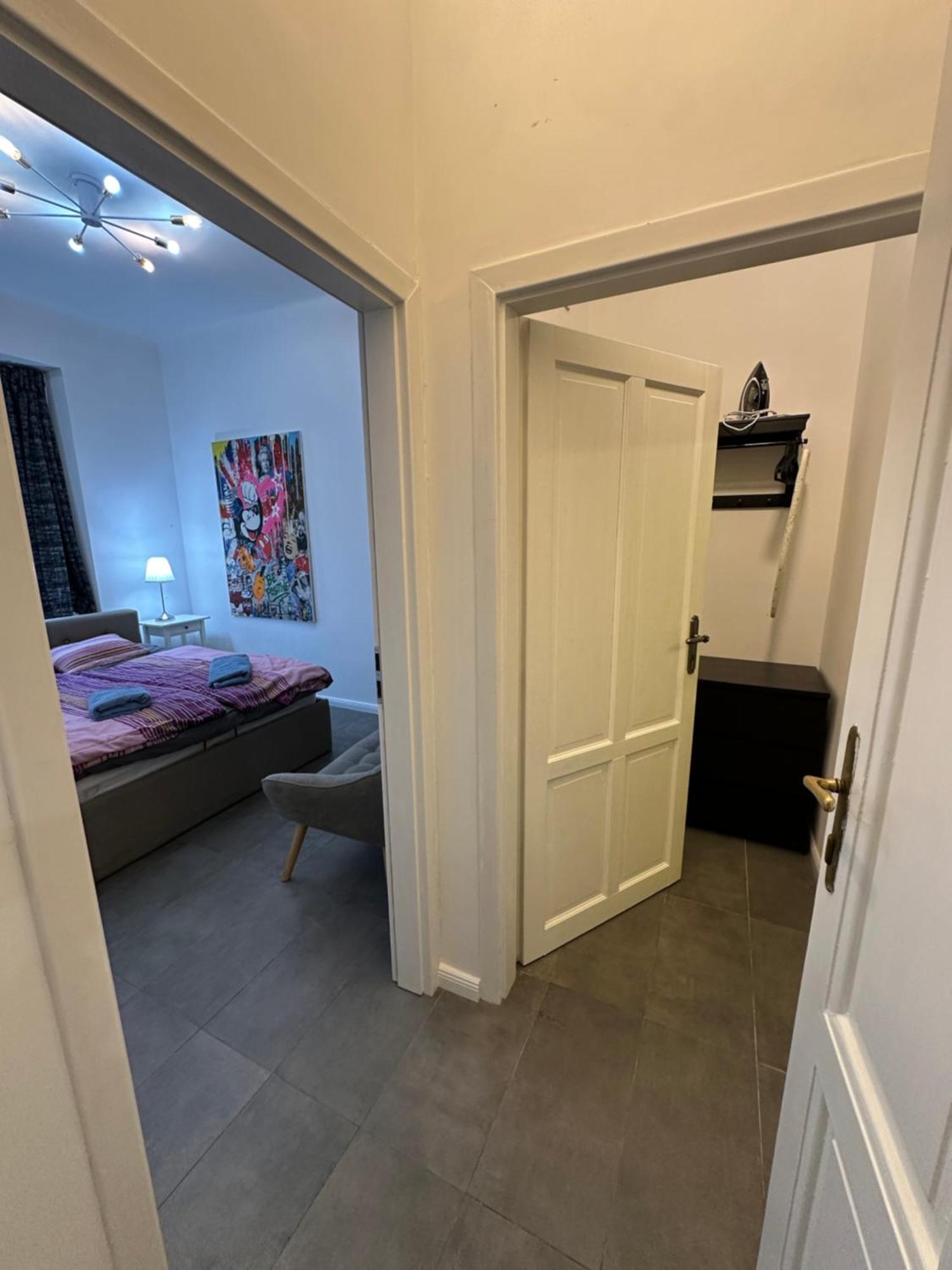 Karlin Oasis 2-Bedroom Apartment Prága Kültér fotó