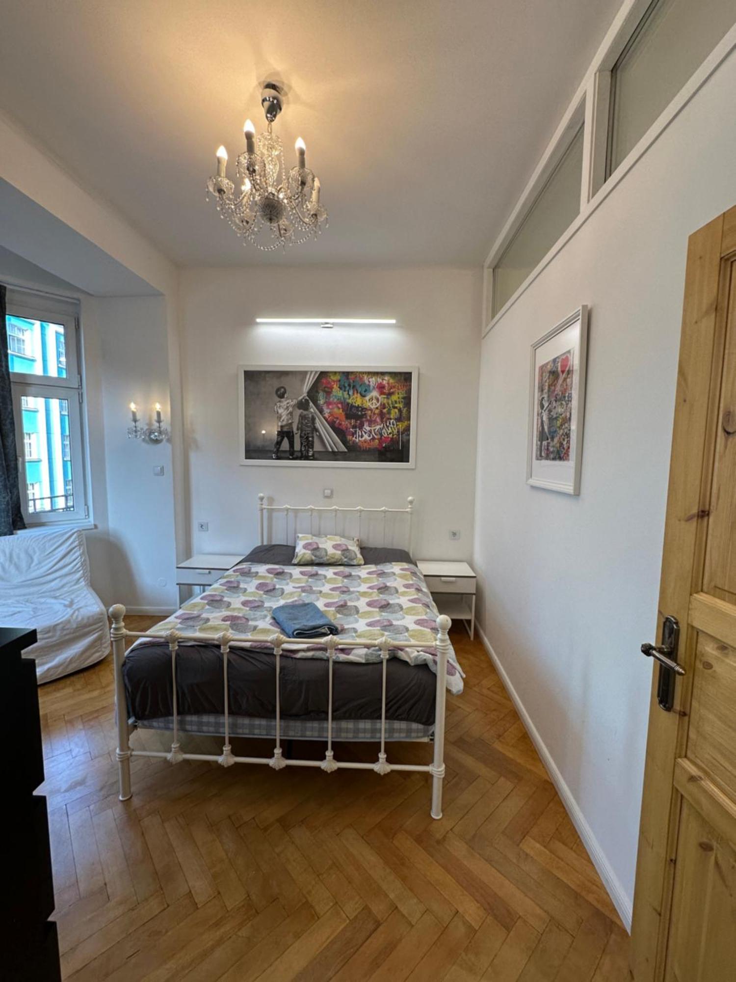 Karlin Oasis 2-Bedroom Apartment Prága Kültér fotó